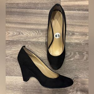 Nine West Women’s Micro Suede Pumps Size 8.5 New! Black